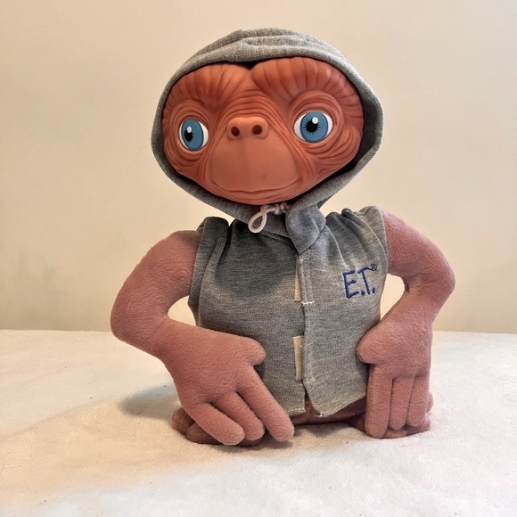 Toys Vintage Et The Extraterrestrial Doll Poshmark
